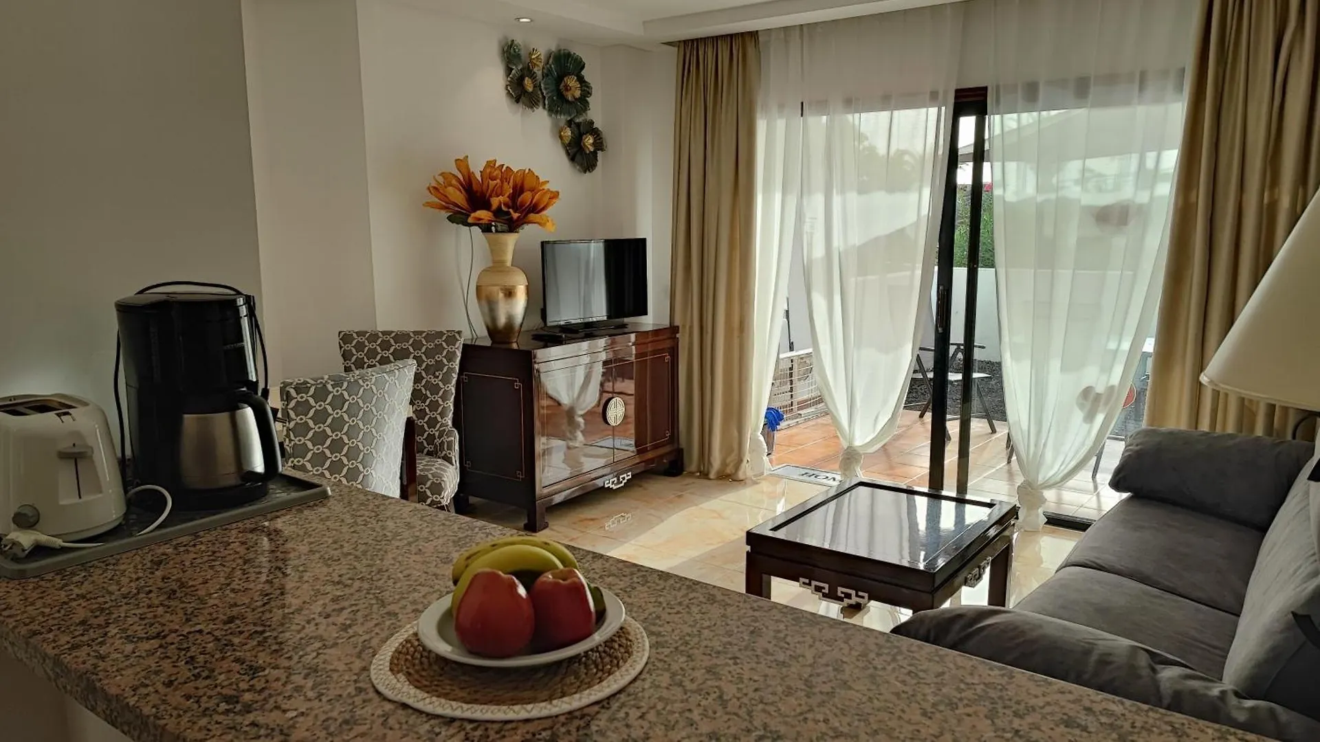 Nice Apartment, Friendly Complex In Tenerife South San Miguel de Abona Apartment